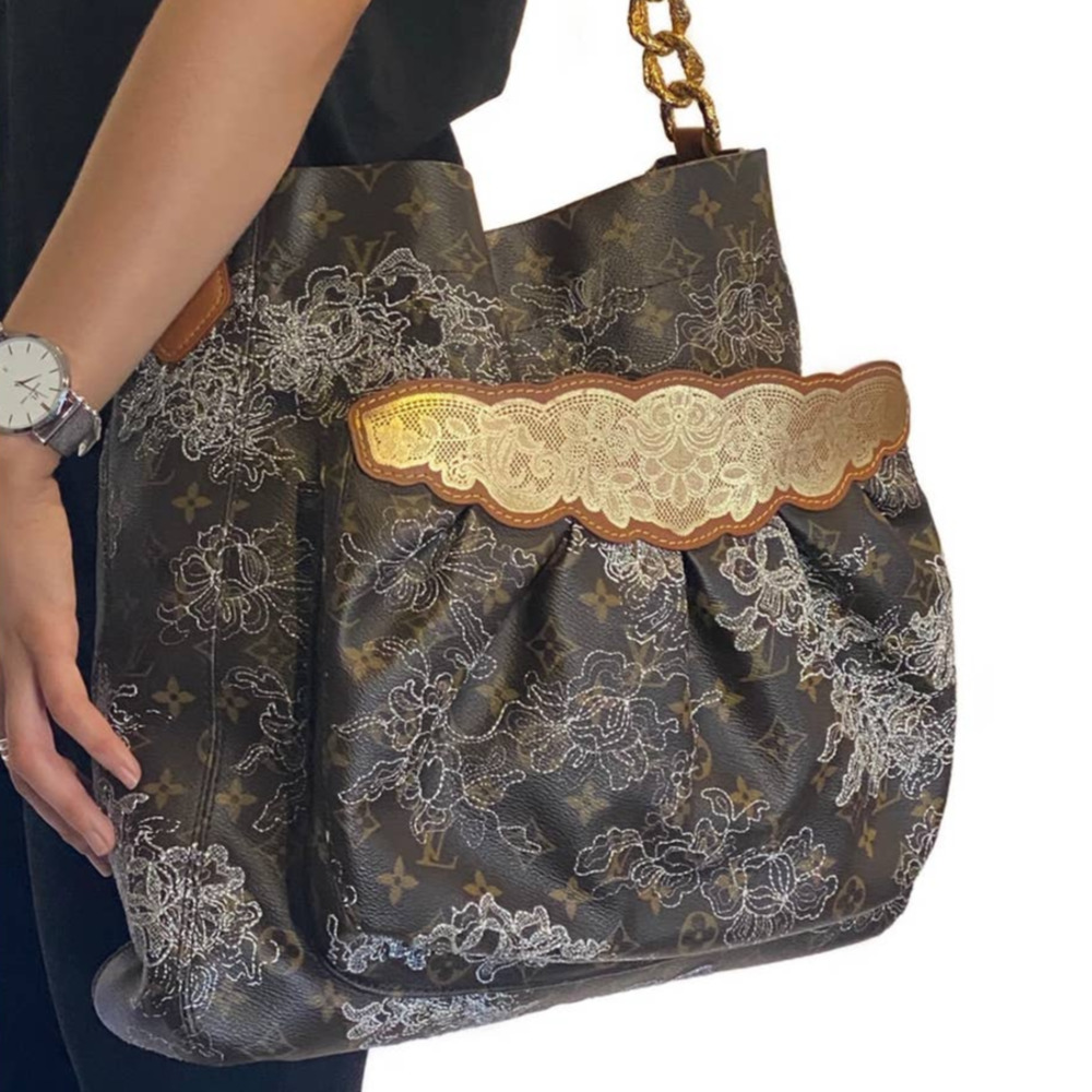💎✨RARE✨💎 Louis Vuitton Dentelle Fersen Shoulder bag